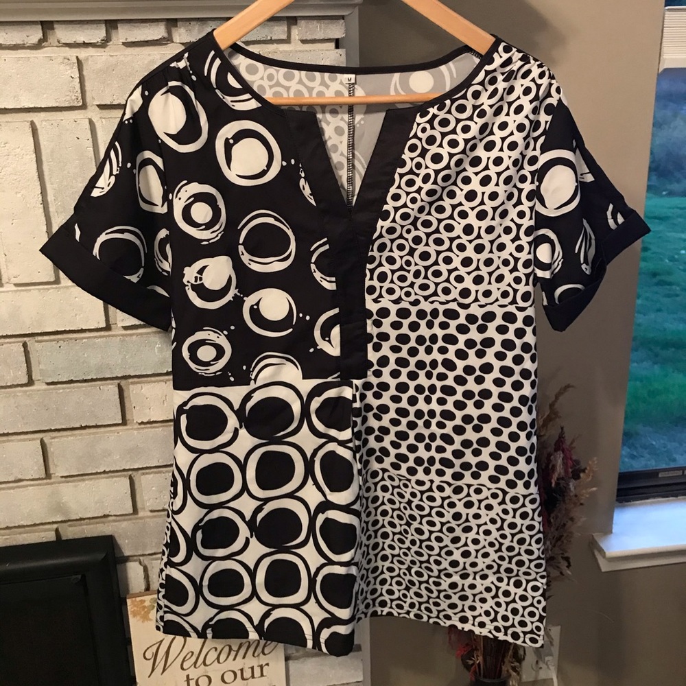 New! Modlily Split Neck Roll Cuff Circle Print Top - image 2